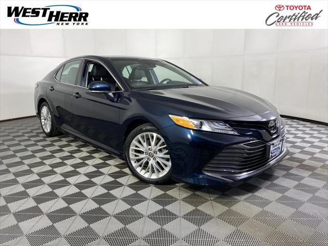 2020 Toyota Camry XLE's photo