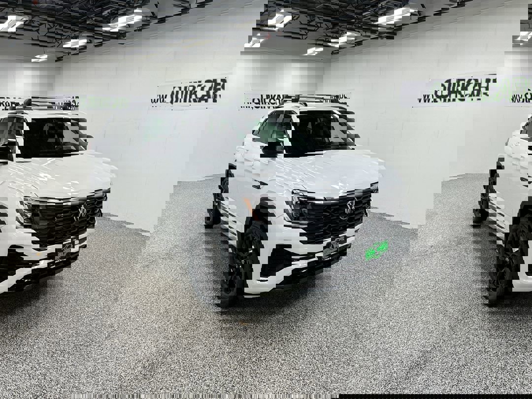 2026 Volkswagen Atlas Cross Sport SEL R-LINE's photo