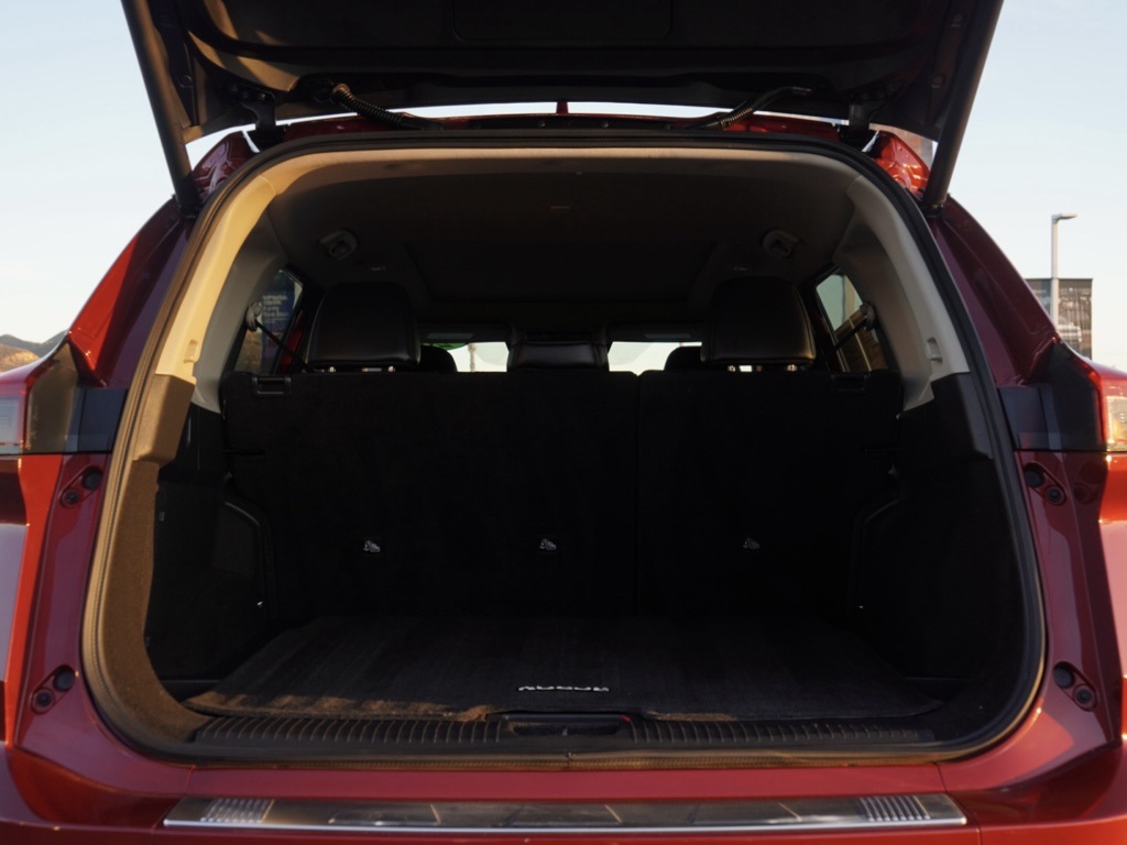 2024 Nissan Rogue SV photo 4