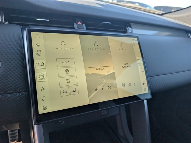 2024 Land Rover Discovery Sport SE photo 24