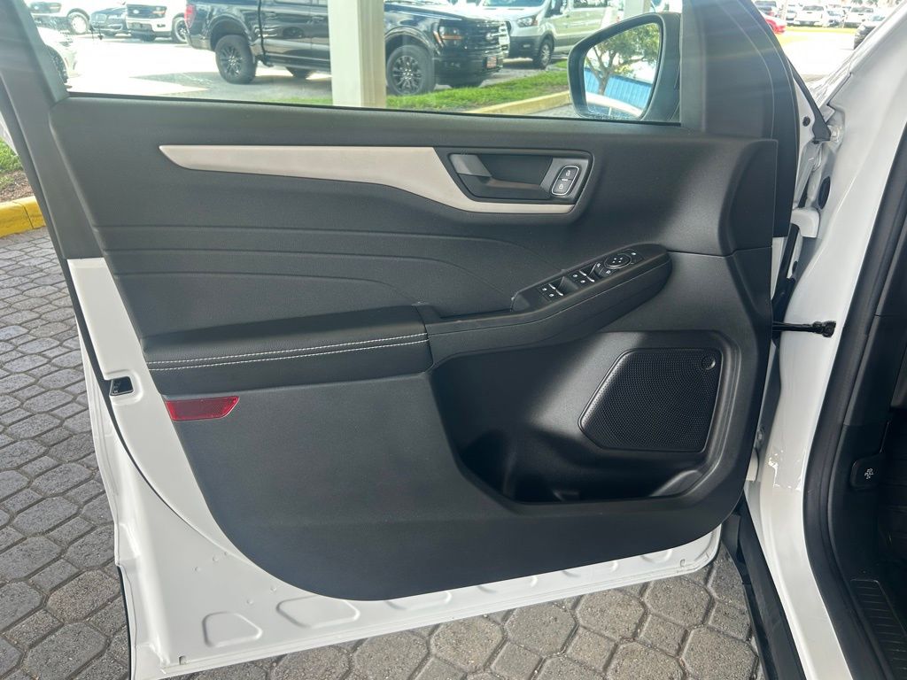 2022 Ford Escape SE Hybrid photo 33