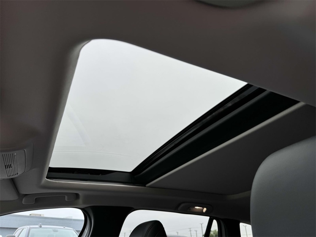 2024 Mazda CX-50 2.5 Premium Plus photo 3