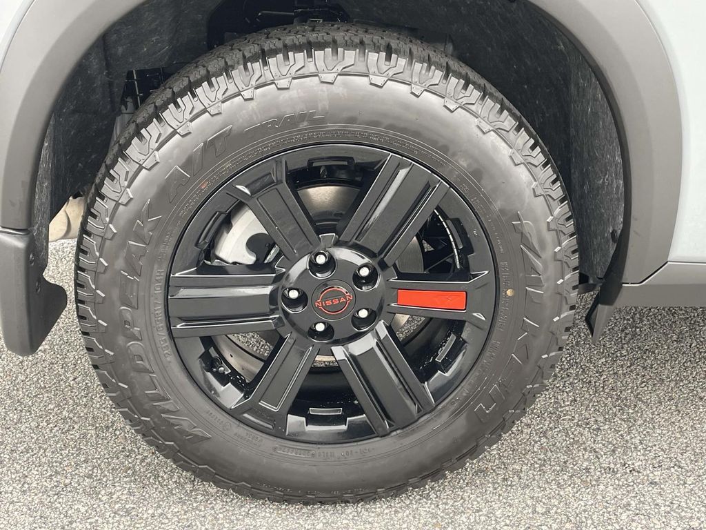 2026 Nissan Rogue SV photo 4