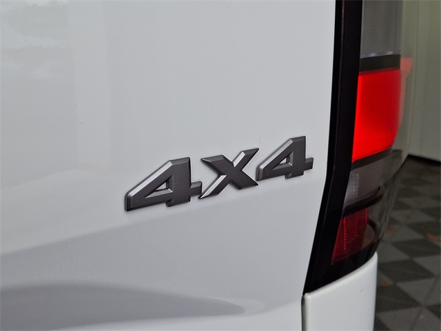 2025 Nissan Frontier SV photo 29