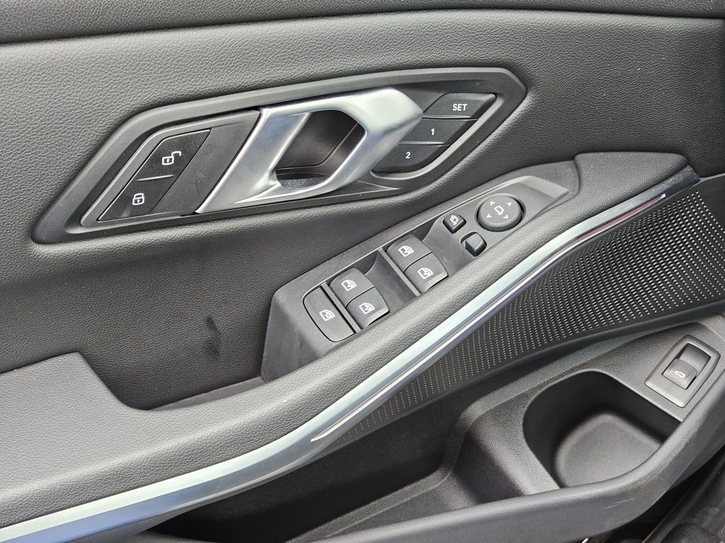 2025 Bmw 330i xDrive photo 31