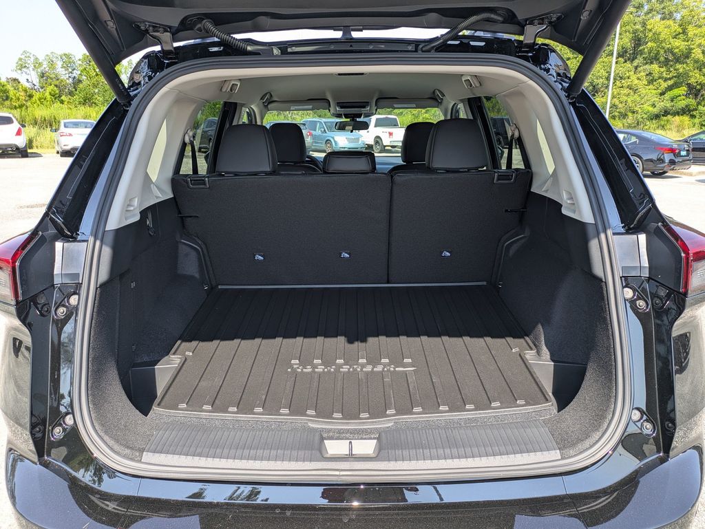 2026 Nissan Rogue SV photo 25