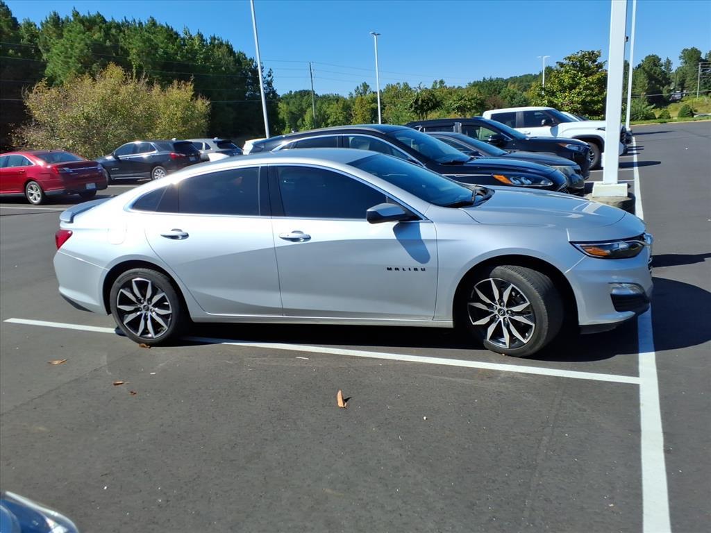 2021 Chevrolet Malibu RS photo 3