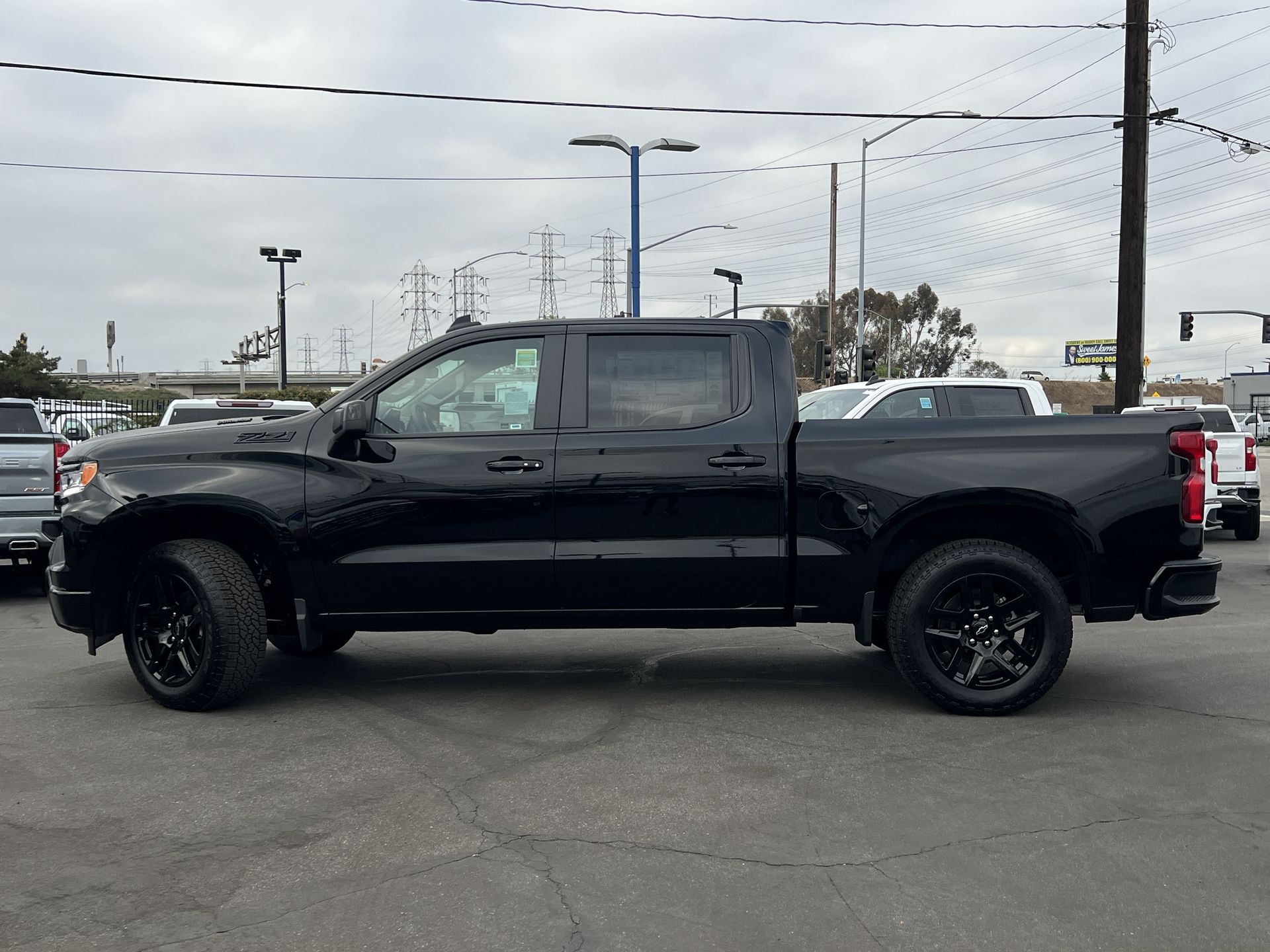 2026 Chevrolet Silverado 1500 RST photo 2