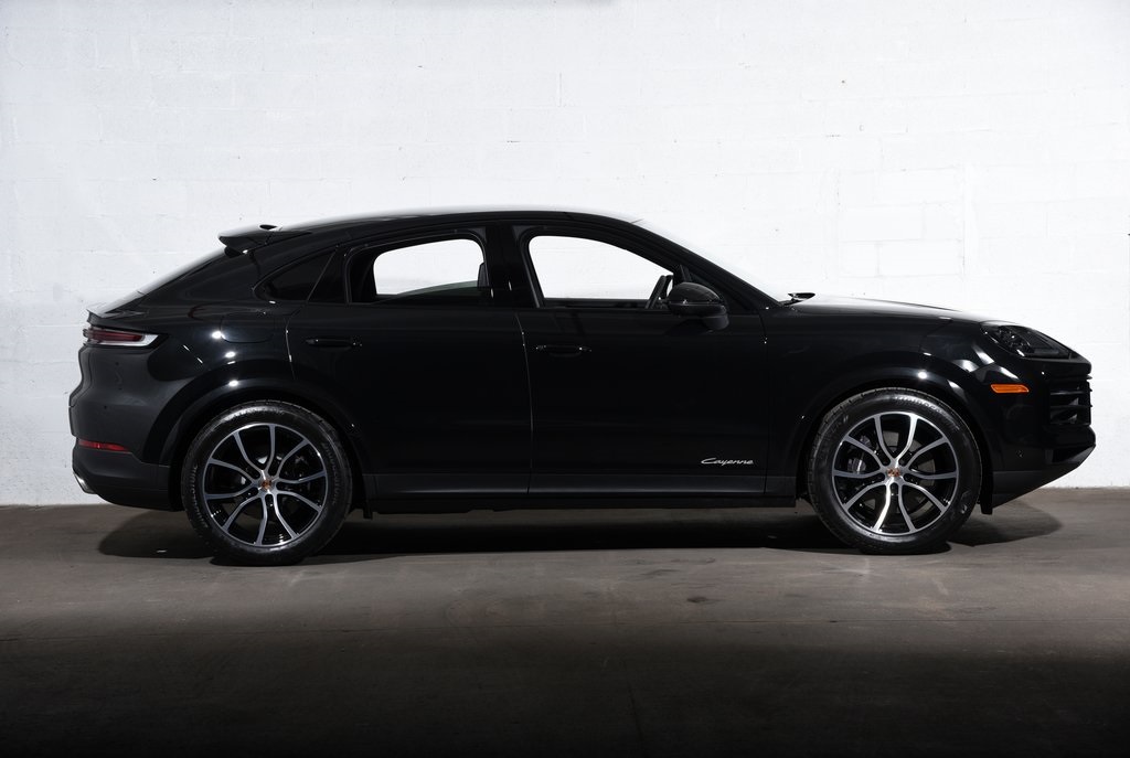 2025 Porsche Cayenne Coupe photo 8