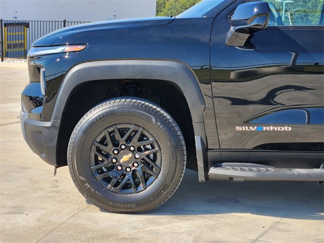 2026 Chevrolet Silverado EV LT photo 7