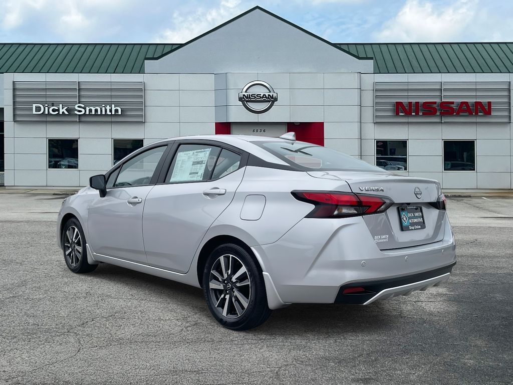 2025 Nissan Versa SV photo 4