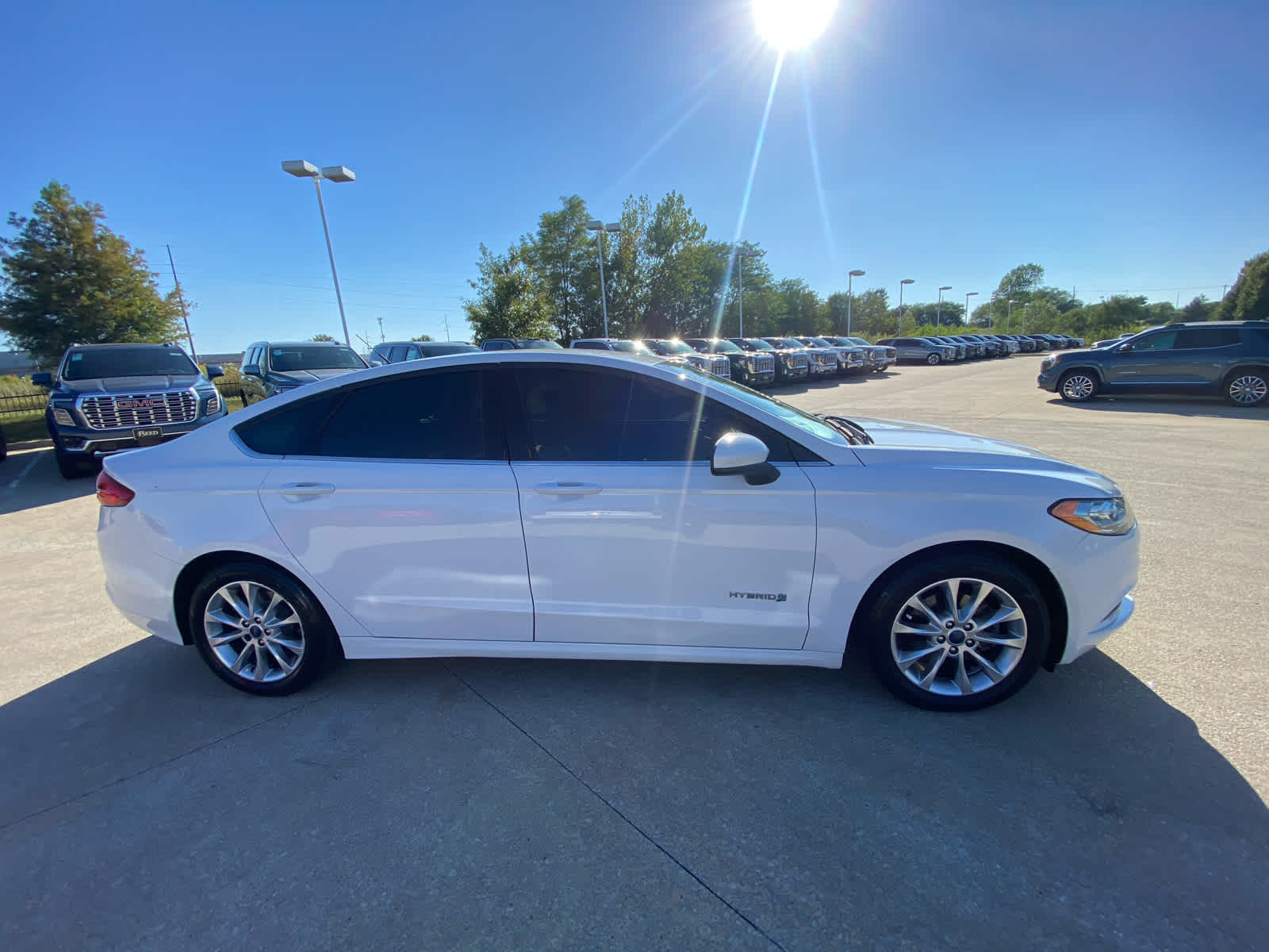2017 Ford Fusion Hybrid SE photo 5