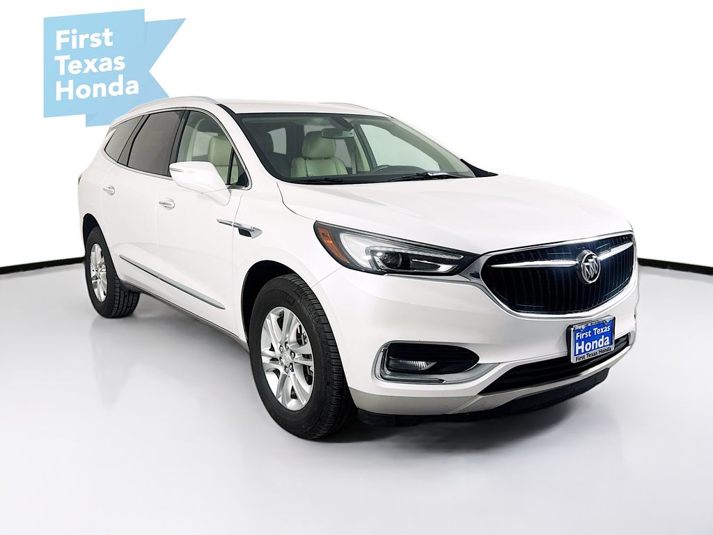 2018 Buick Enclave Essence's photo
