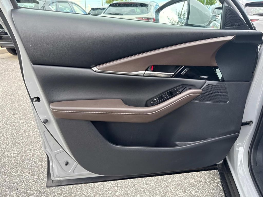 2025 Mazda CX-30 2.5 S Premium photo 17