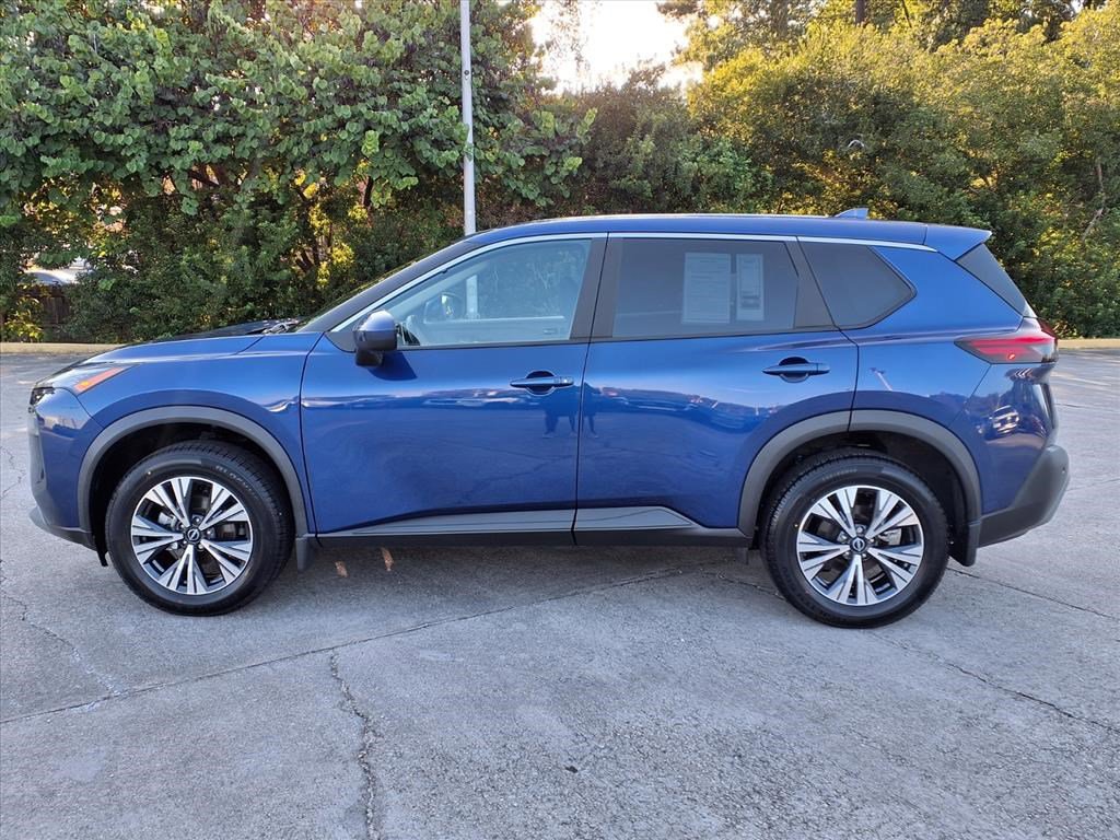 2023 Nissan Rogue SV photo 2