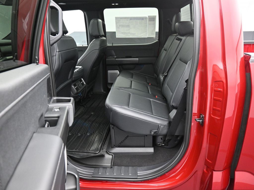 2024 Ford F-150 Lariat photo 18