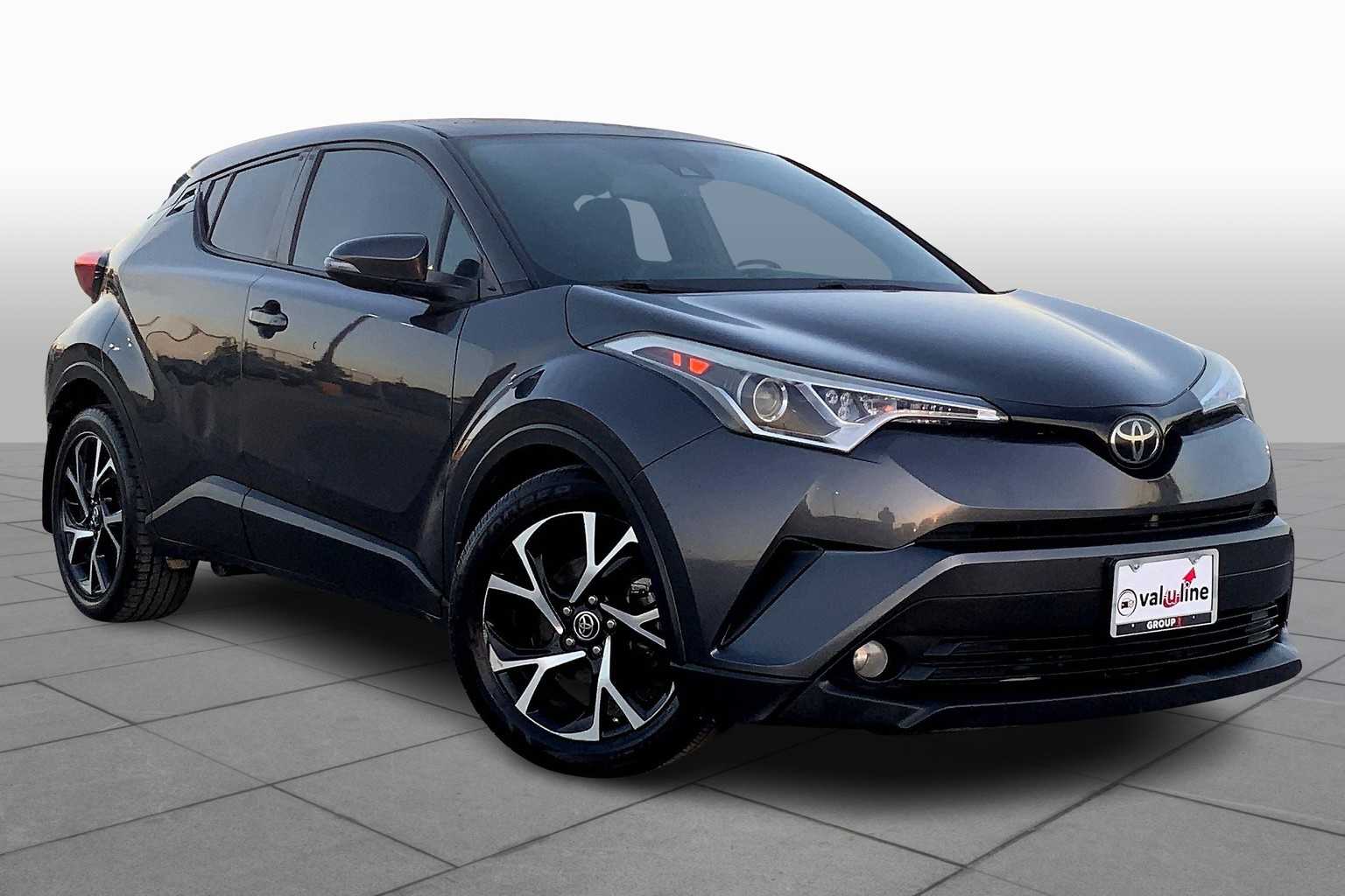 2018 Toyota C-HR XLE Premium photo 2