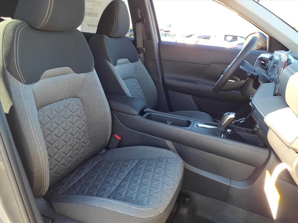 2026 Nissan Kicks SV photo 4