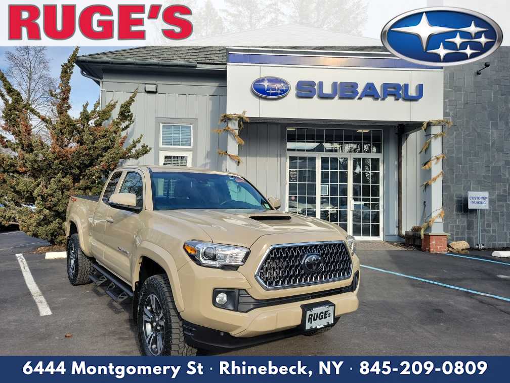 2018 Toyota Tacoma TRD Sport's photo