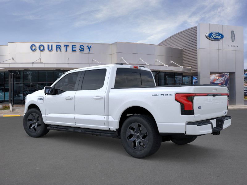 2025 Ford F-150 Lightning Lariat photo 4