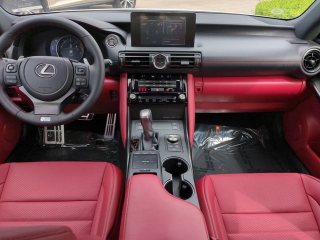2024 Lexus IS 350 F SPORT photo 14