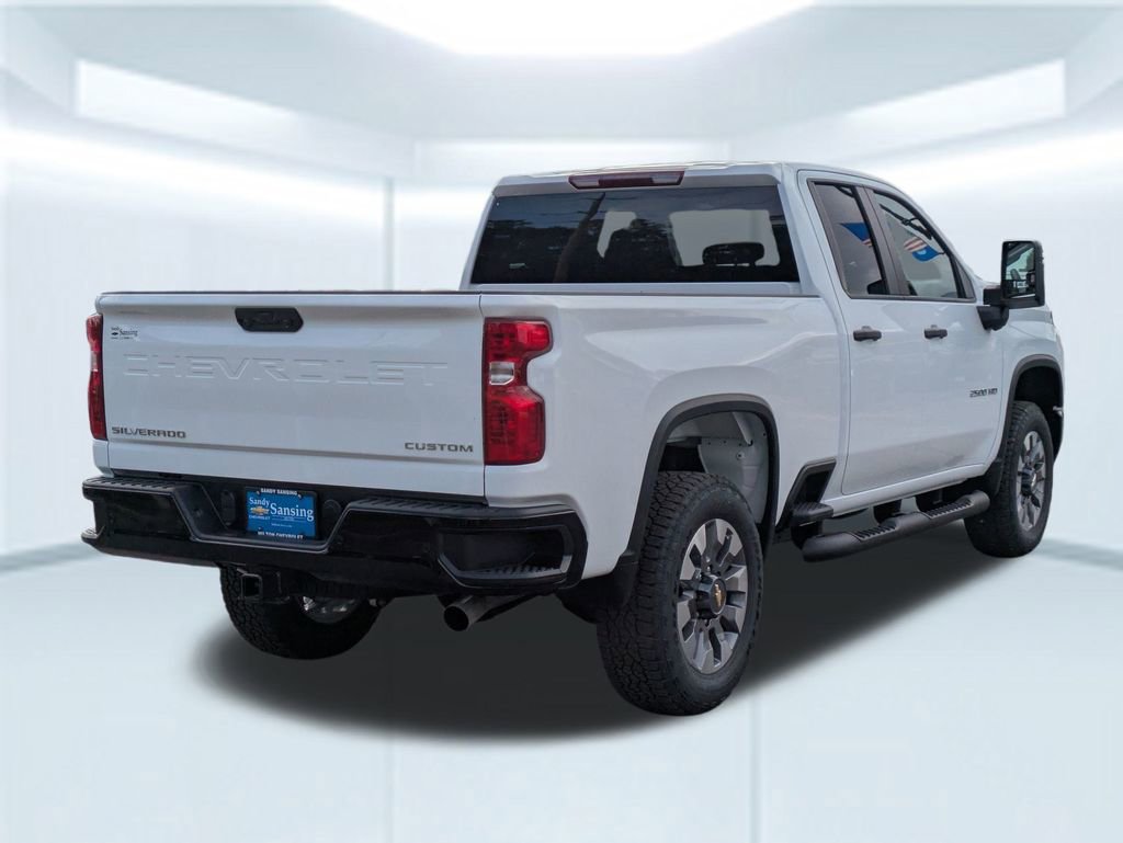 2026 Chevrolet Silverado 2500HD Custom photo 3