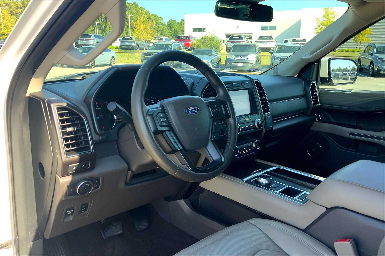 2019 Ford Expedition Limited photo 13