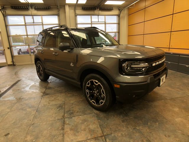 2025 Ford Bronco Sport Outer Banks photo 2