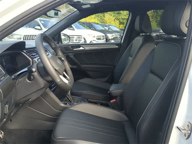 2022 Volkswagen Tiguan SE R-Line Black photo 6