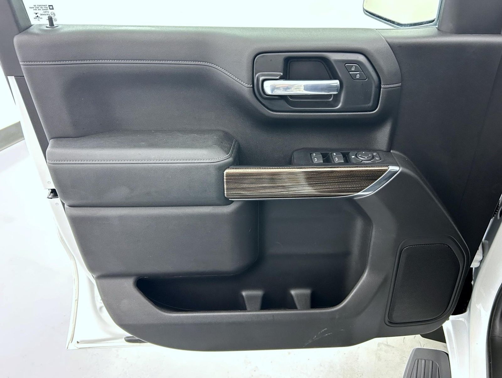 2020 Chevrolet Silverado 1500 RST photo 7