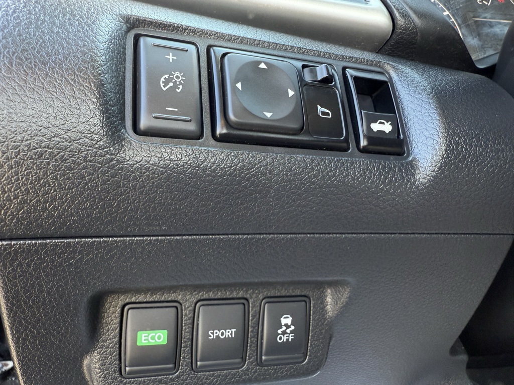 2016 Nissan Sentra S photo 6
