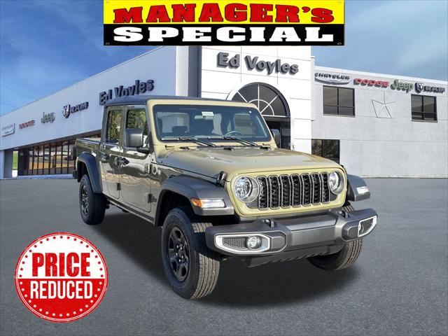 2025 Jeep Gladiator Sport's photo