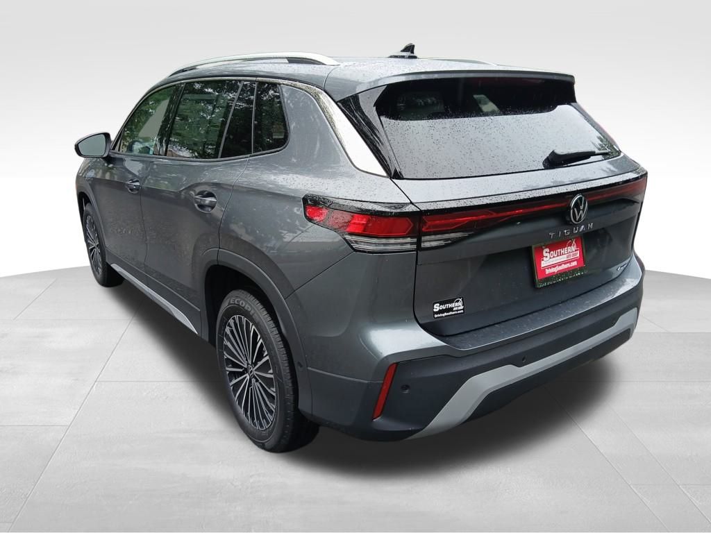 2025 Volkswagen Tiguan S photo 2