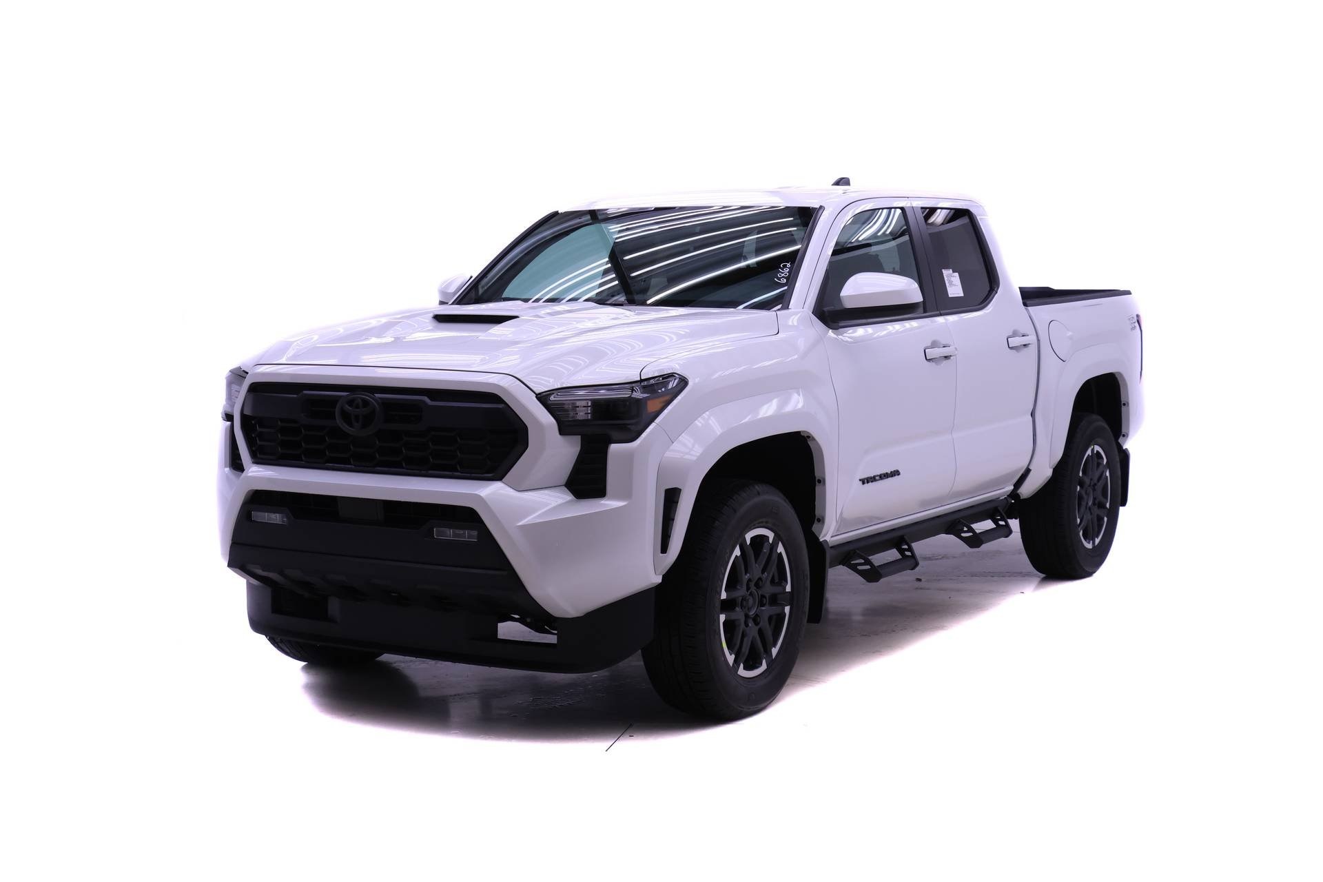 2026 Toyota Tacoma TRD Sport's photo