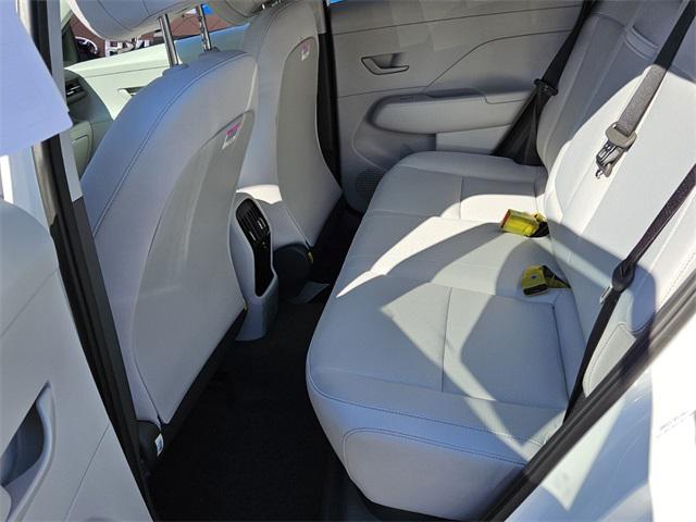 2026 Hyundai Kona SEL photo 4