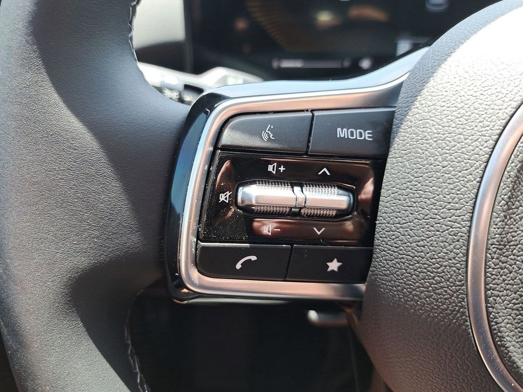2025 Kia Sorento EX photo 23