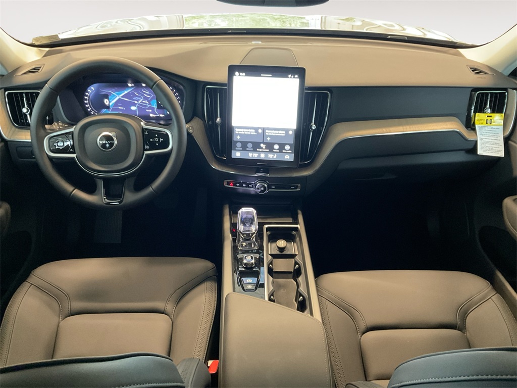 2026 Volvo XC60 B5 Plus photo 10
