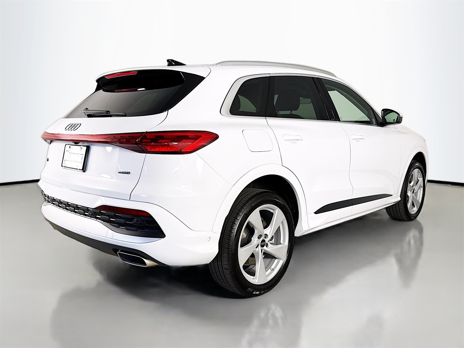 2025 Audi Q5 2.0T Premium Plus photo 4