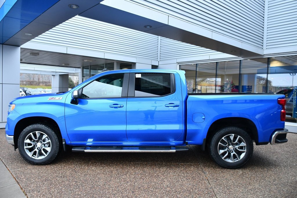 2026 Chevrolet Silverado 1500 LT photo 3