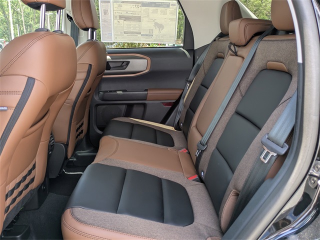 2025 Ford Bronco Sport Outer Banks photo 11