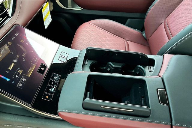 2026 Infiniti QX80 photo 15