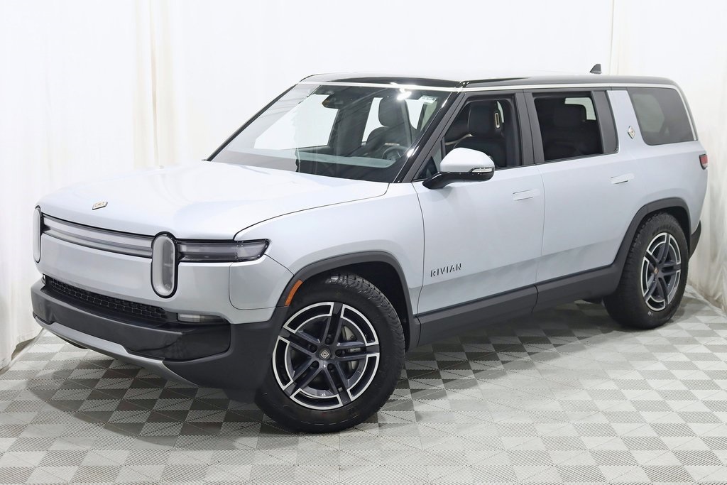 2025 Rivian R1S Adventure photo 5