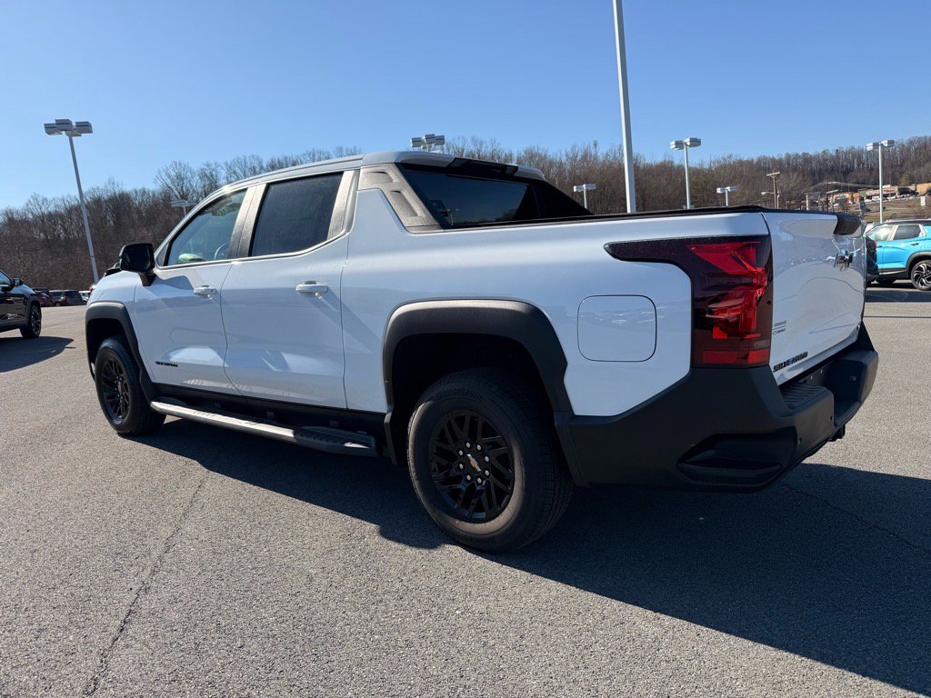 2024 Chevrolet Silverado EV Work Truck photo 3