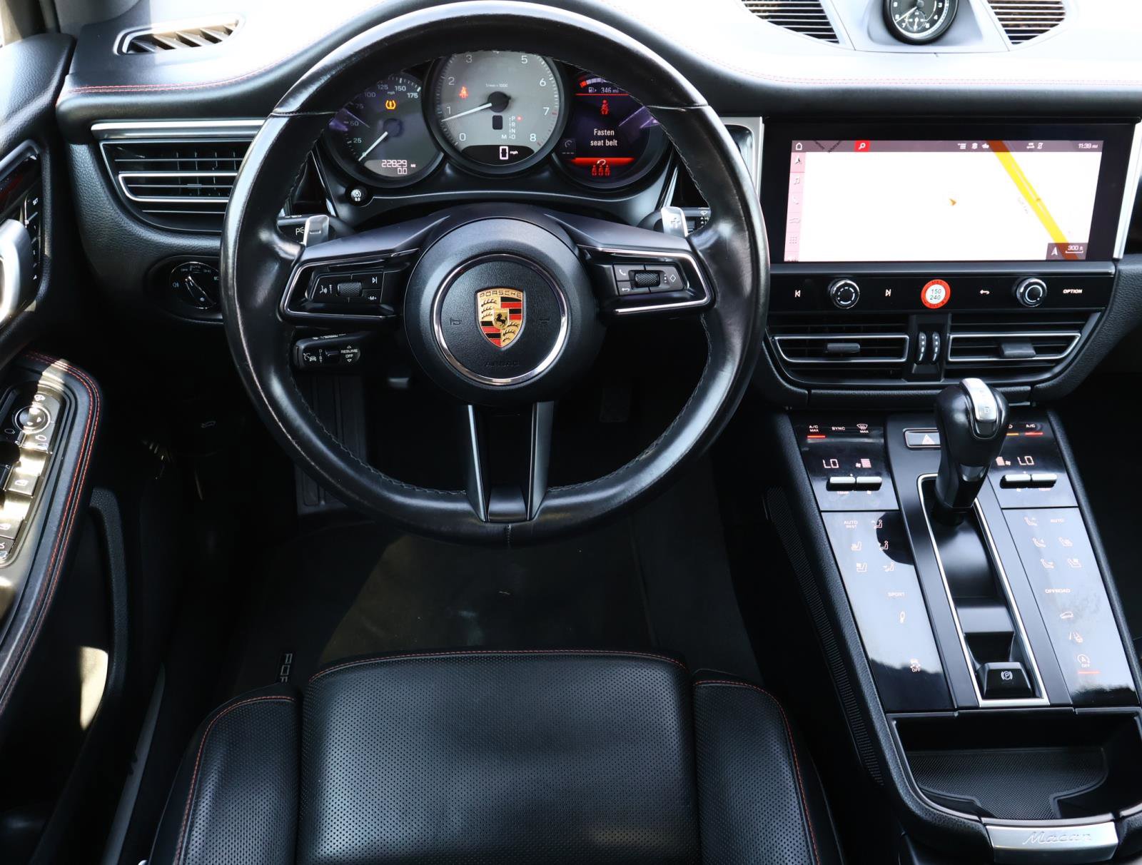 2023 Porsche Macan S photo 9