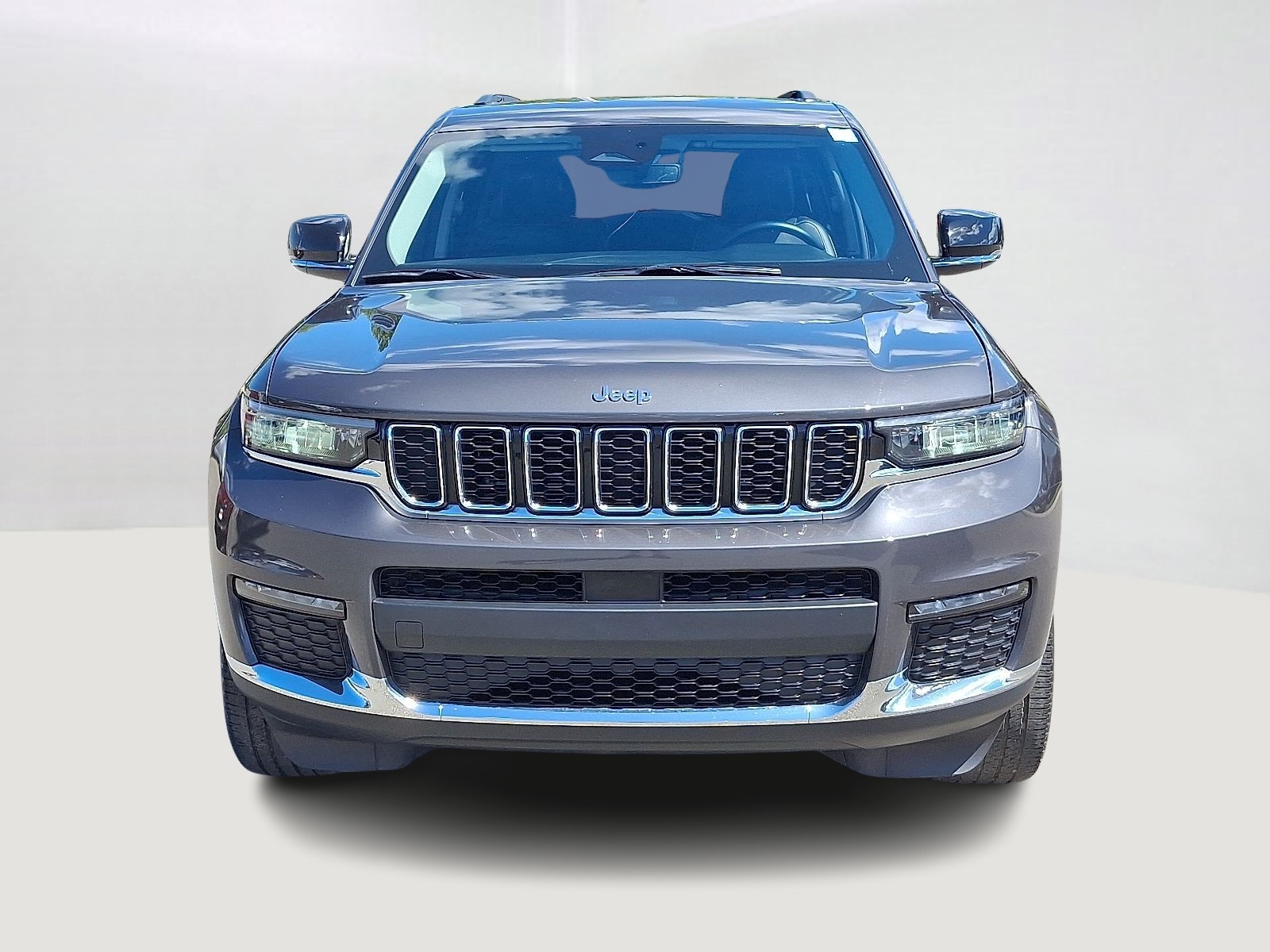 2022 Jeep Grand Cherokee Limited photo 2
