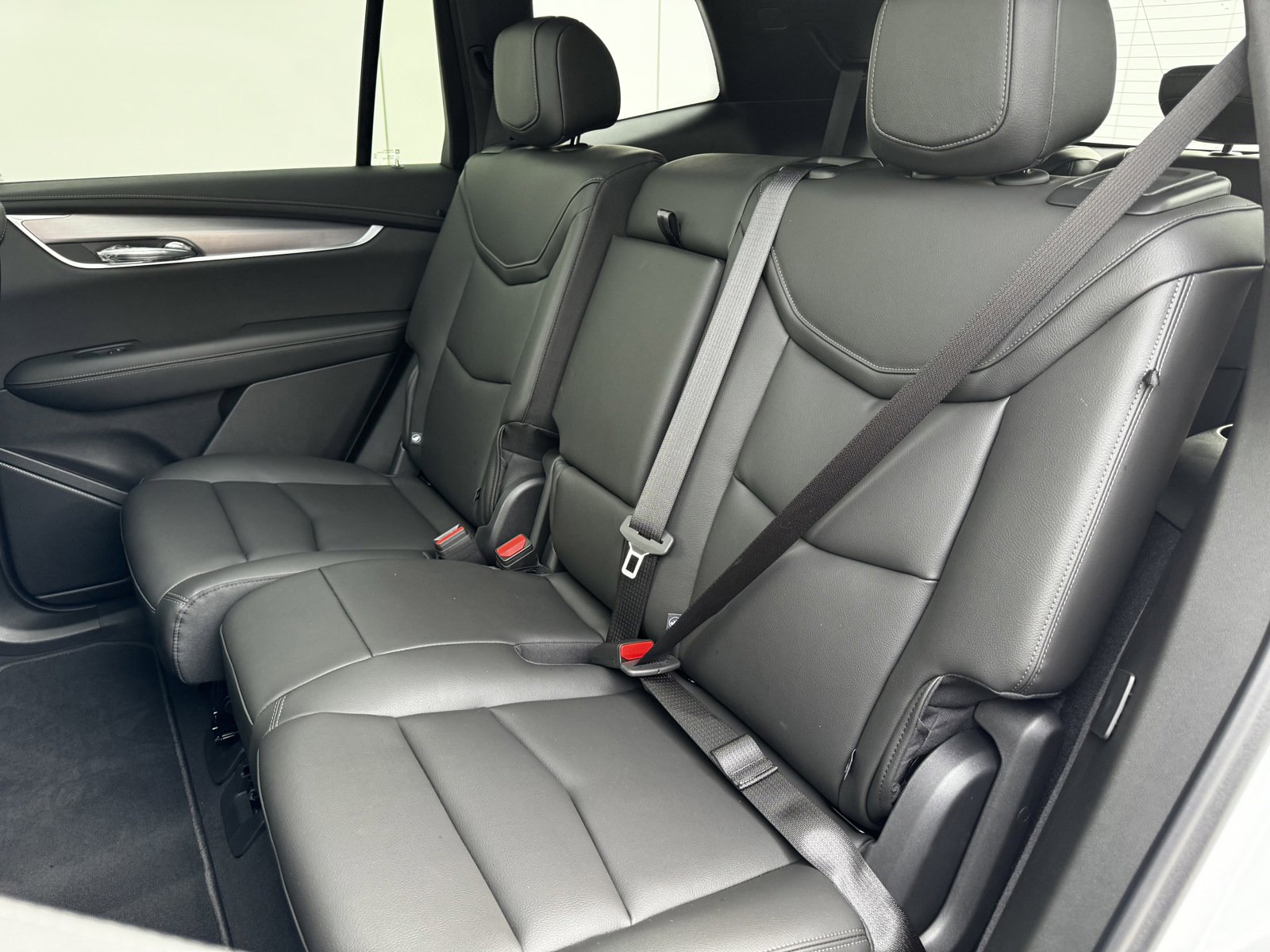 2025 Cadillac XT6 Luxury photo 11