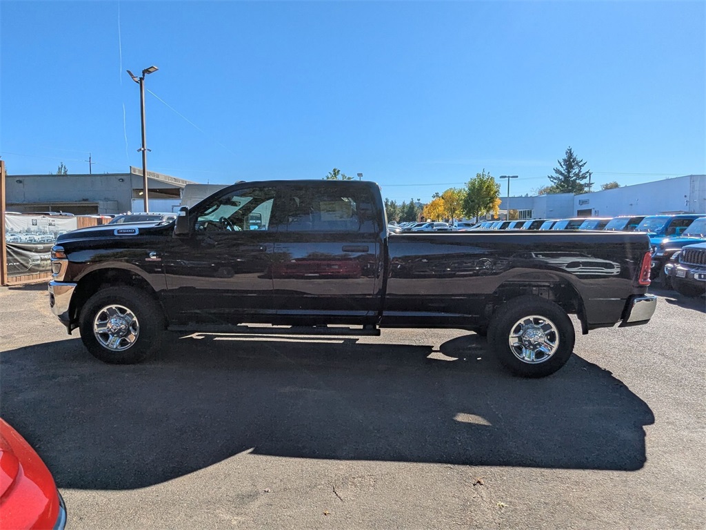 2026 Ram 3500 Tradesman photo 4