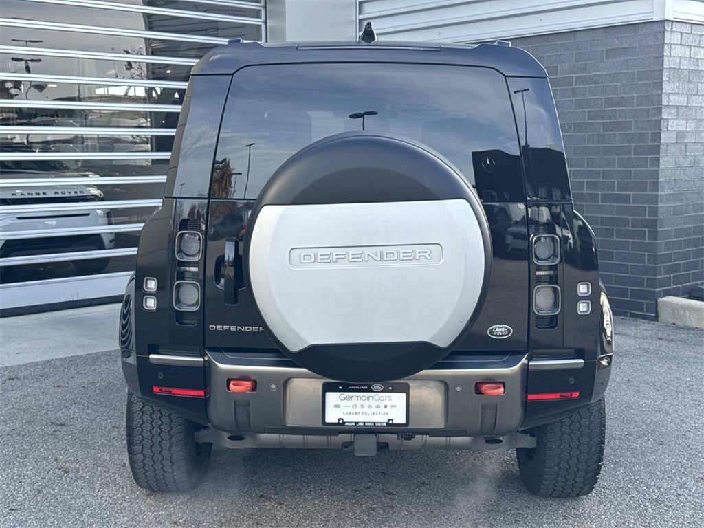 2020 Land Rover Defender 110 photo 4
