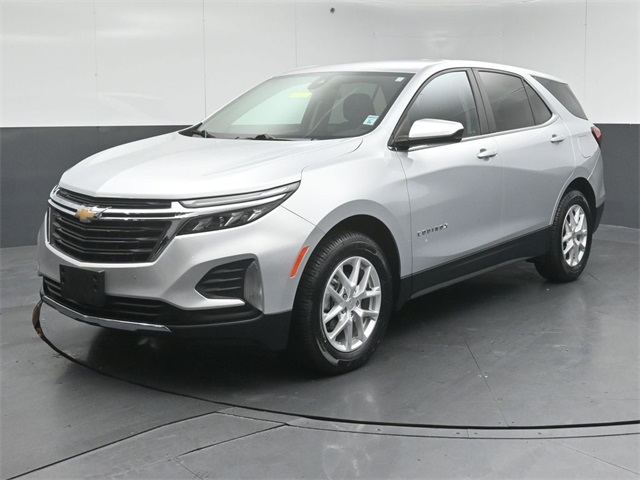 2022 Chevrolet Equinox LT photo 3