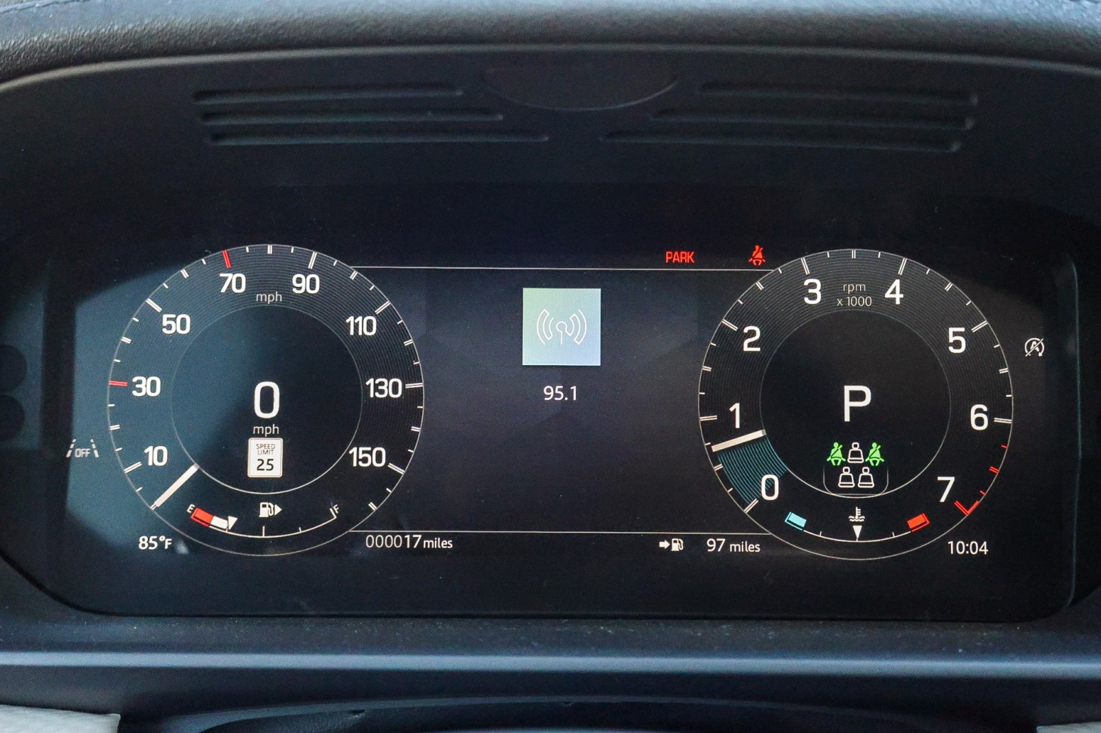 2025 Land Rover Discovery SE photo 19